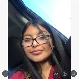 Meet your Posher, Jimena